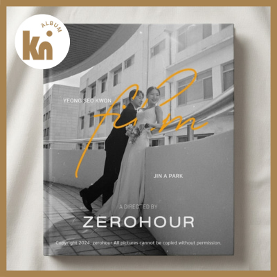 Mẫu bìa album ảnh cưới đẹp phong cách typography sáng tạo